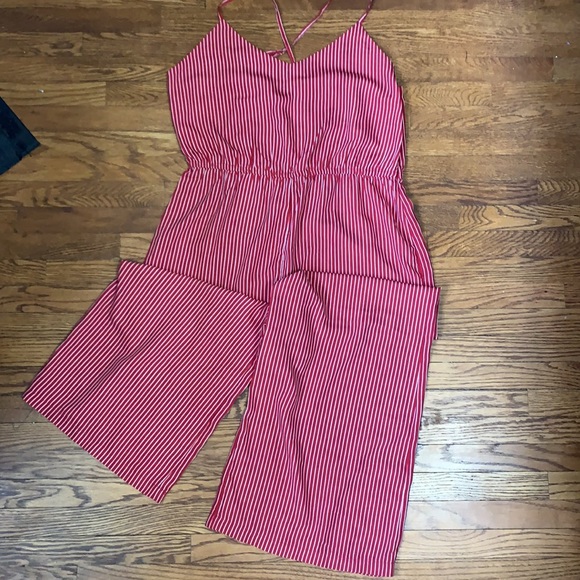NWT Hilary Macmillan Red pin stripe romper - Picture 6 of 7